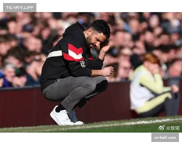 镜头:富勒姆后卫里姆门线极限解围,保住球队胜果 镜头:富勒姆后卫里姆门线极限解围,保住球队胜果